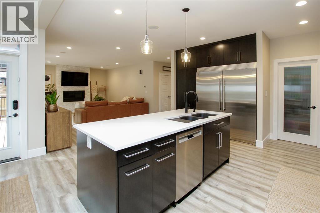 Photo 11 of 10 Regal Court, Sylvan Lake AB