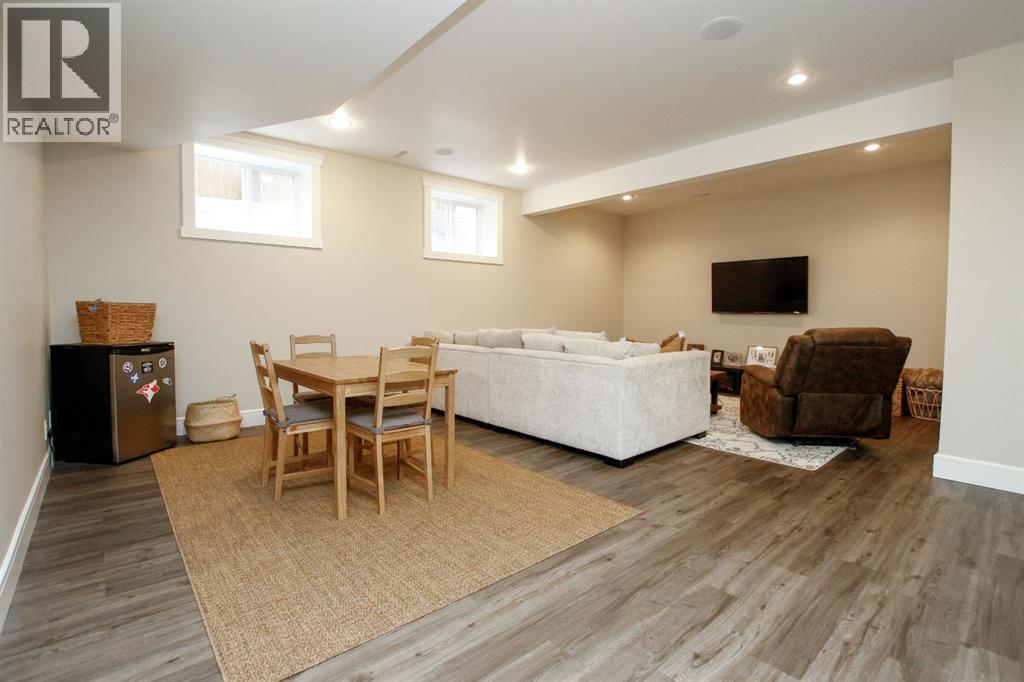 Photo 38 of 10 Regal Court, Sylvan Lake AB