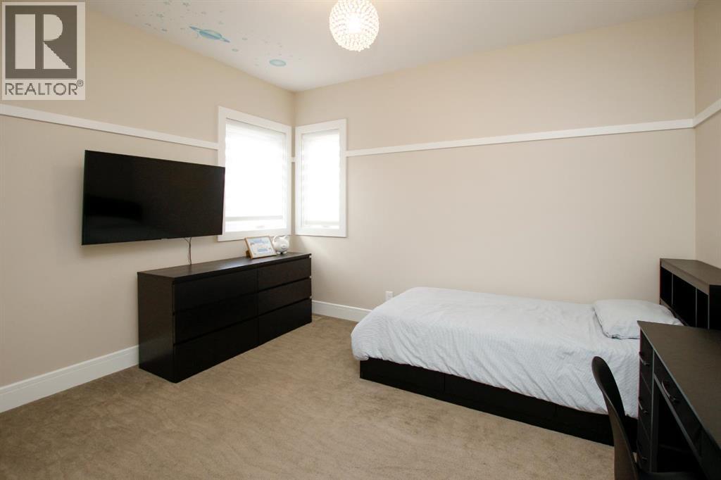 Photo 32 of 10 Regal Court, Sylvan Lake AB