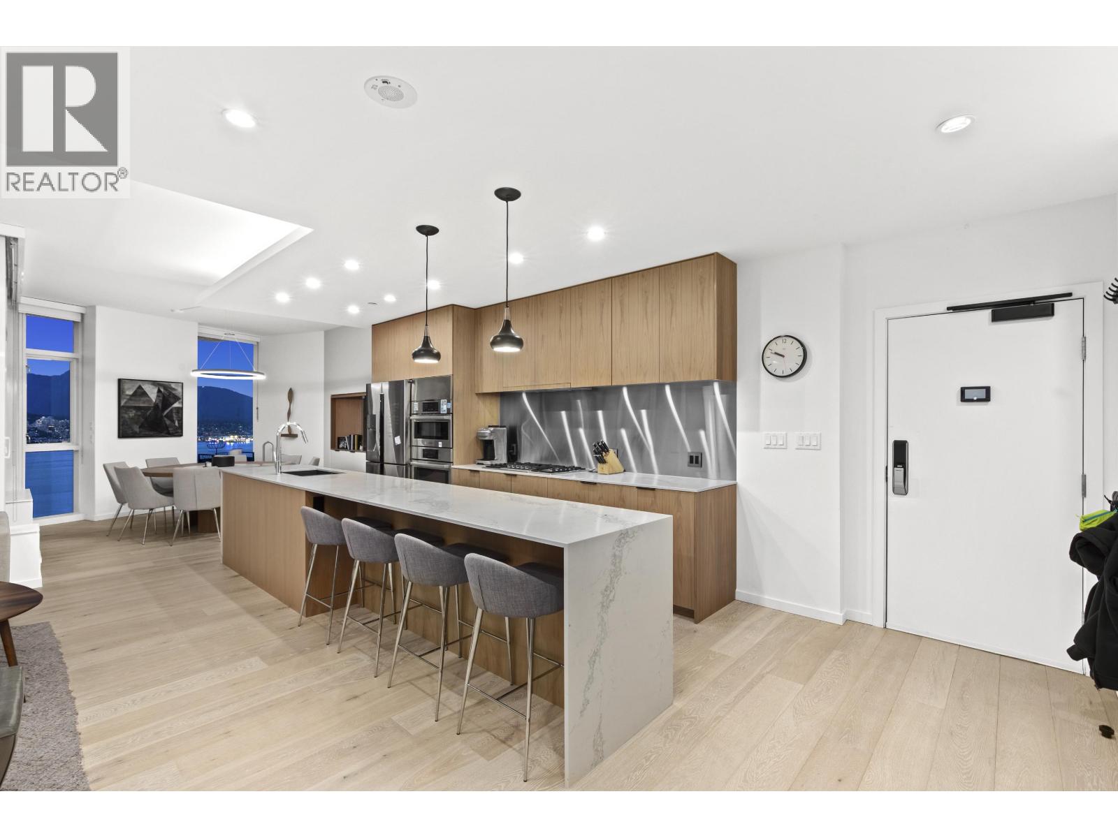 3701 1211 MELVILLE STREET, Vancouver