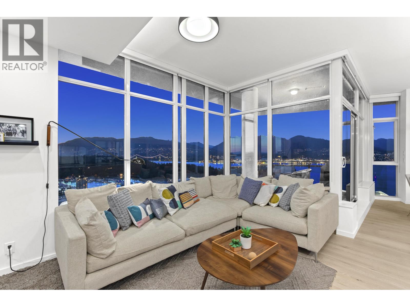 3701 1211 MELVILLE STREET, Vancouver