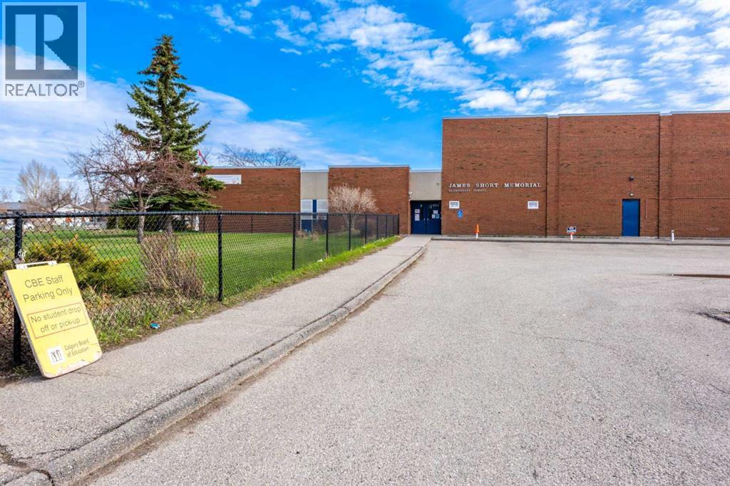 Photo 30 of 508 Malvern Drive Ne, Calgary AB