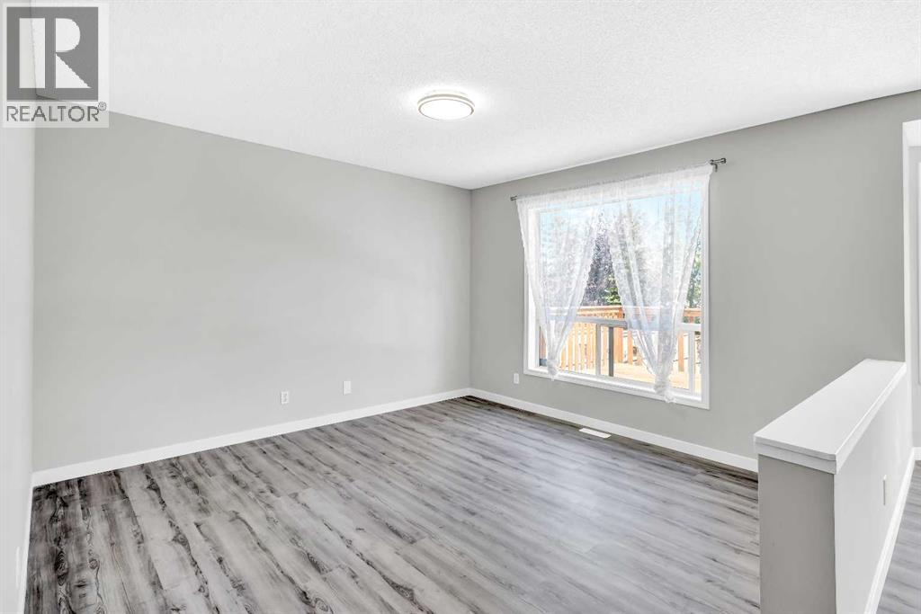 Photo 11 of 222 Citadel Peak Circle Nw, Calgary AB