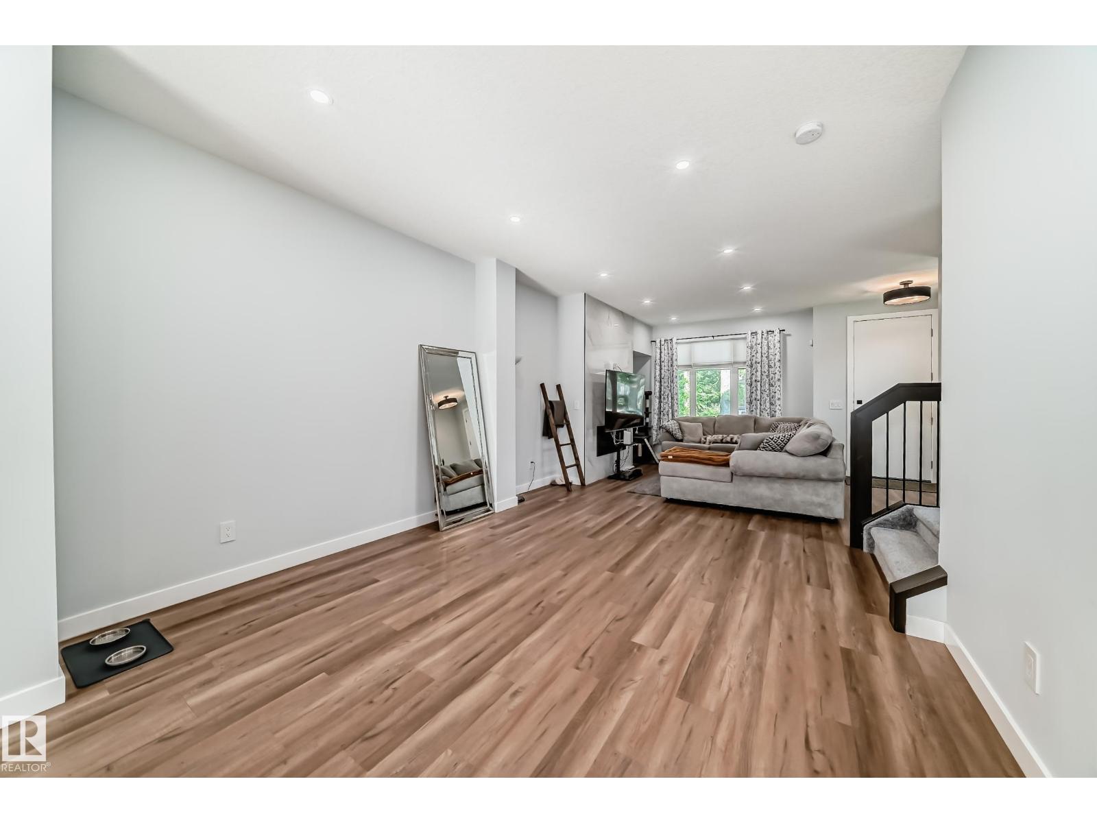 Photo 15 of 10626 81 St Nw, Edmonton AB