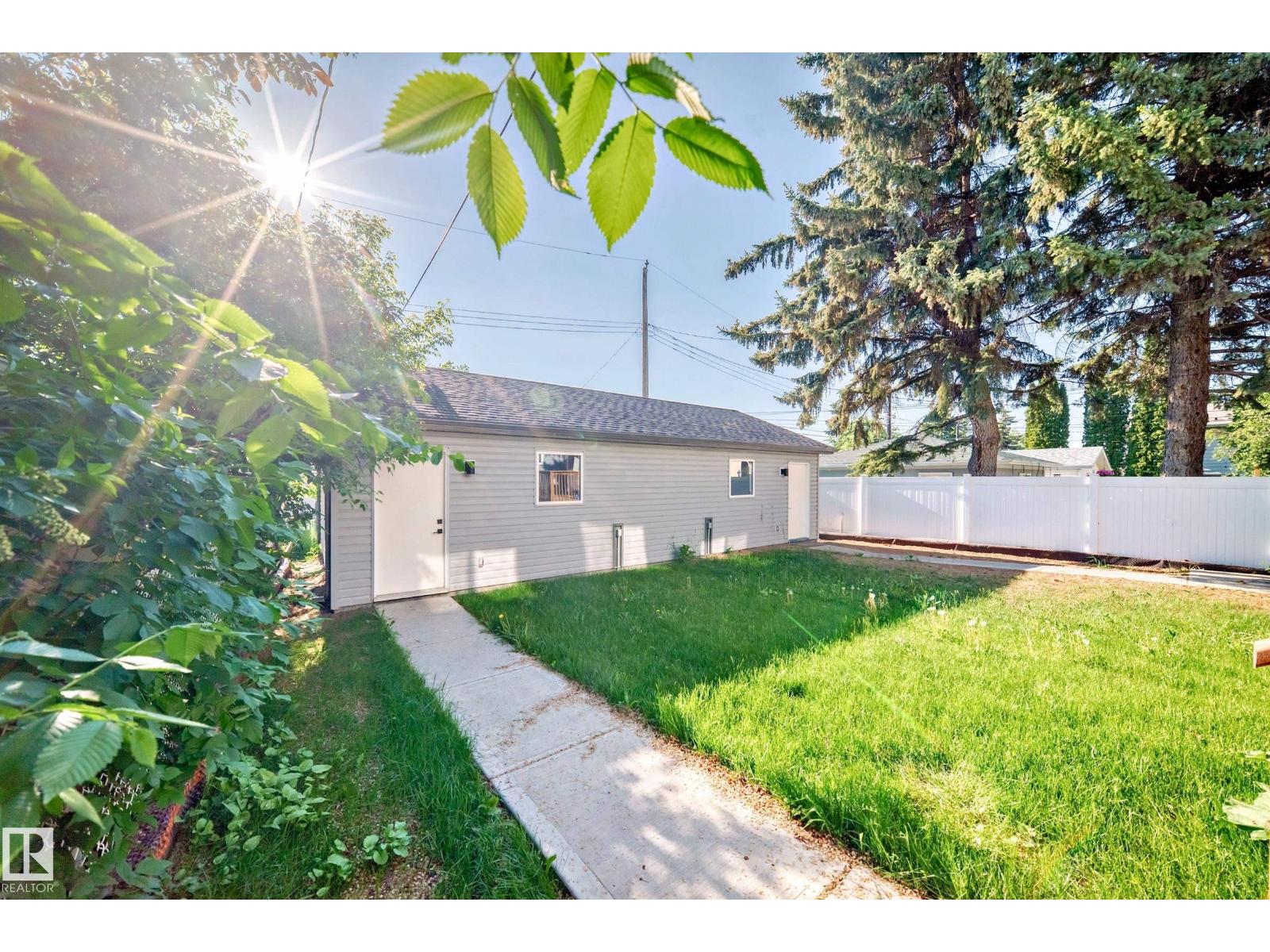 Photo 47 of 10626 81 St Nw, Edmonton AB