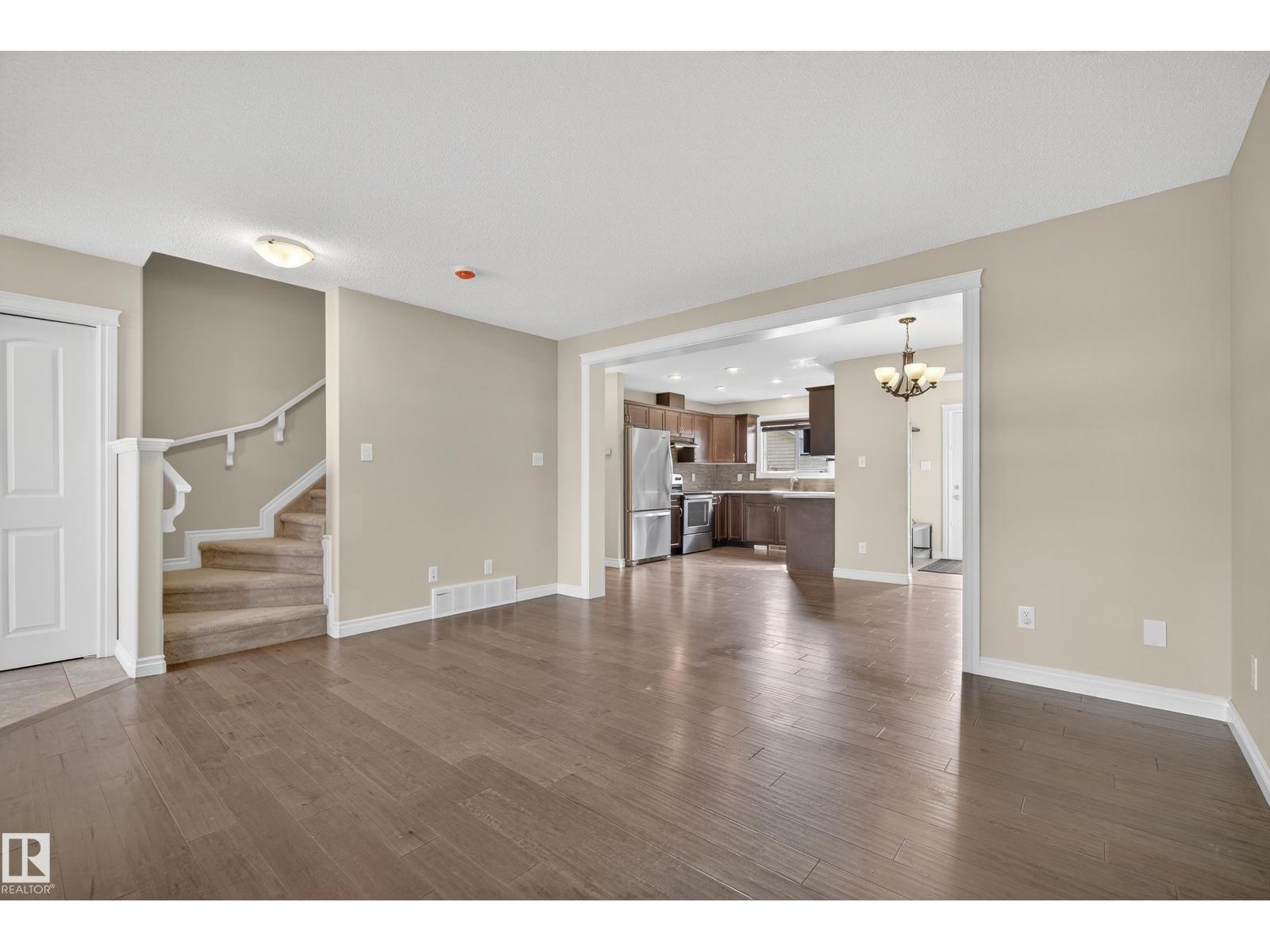 Photo 11 of 2259 Casey Cr Sw, Edmonton AB