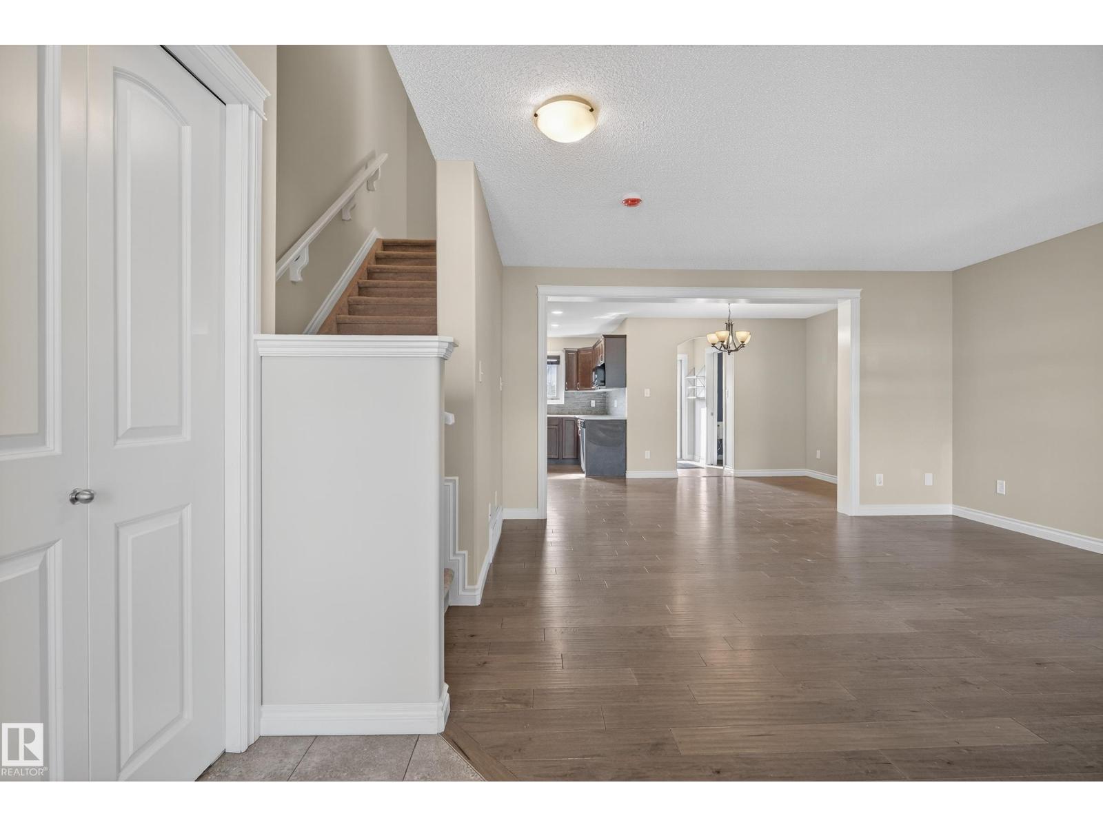 Photo 4 of 2259 Casey Cr Sw, Edmonton AB