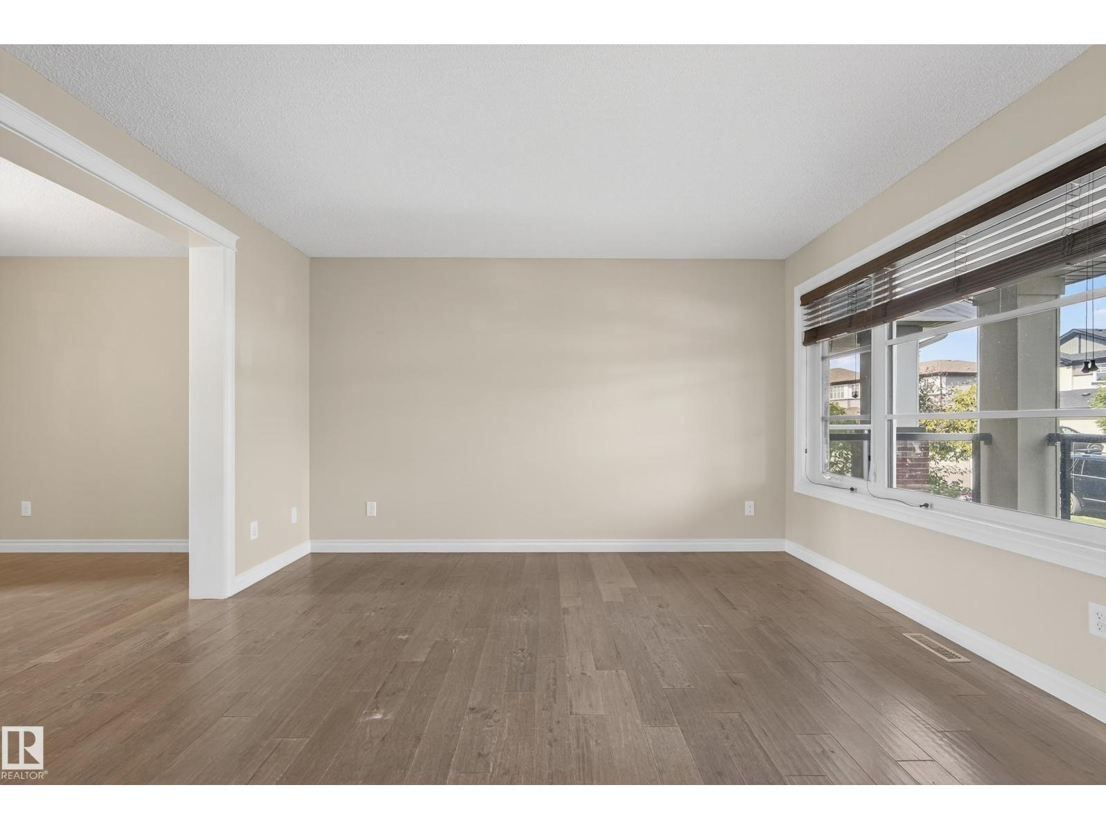 Photo 6 of 2259 Casey Cr Sw, Edmonton AB