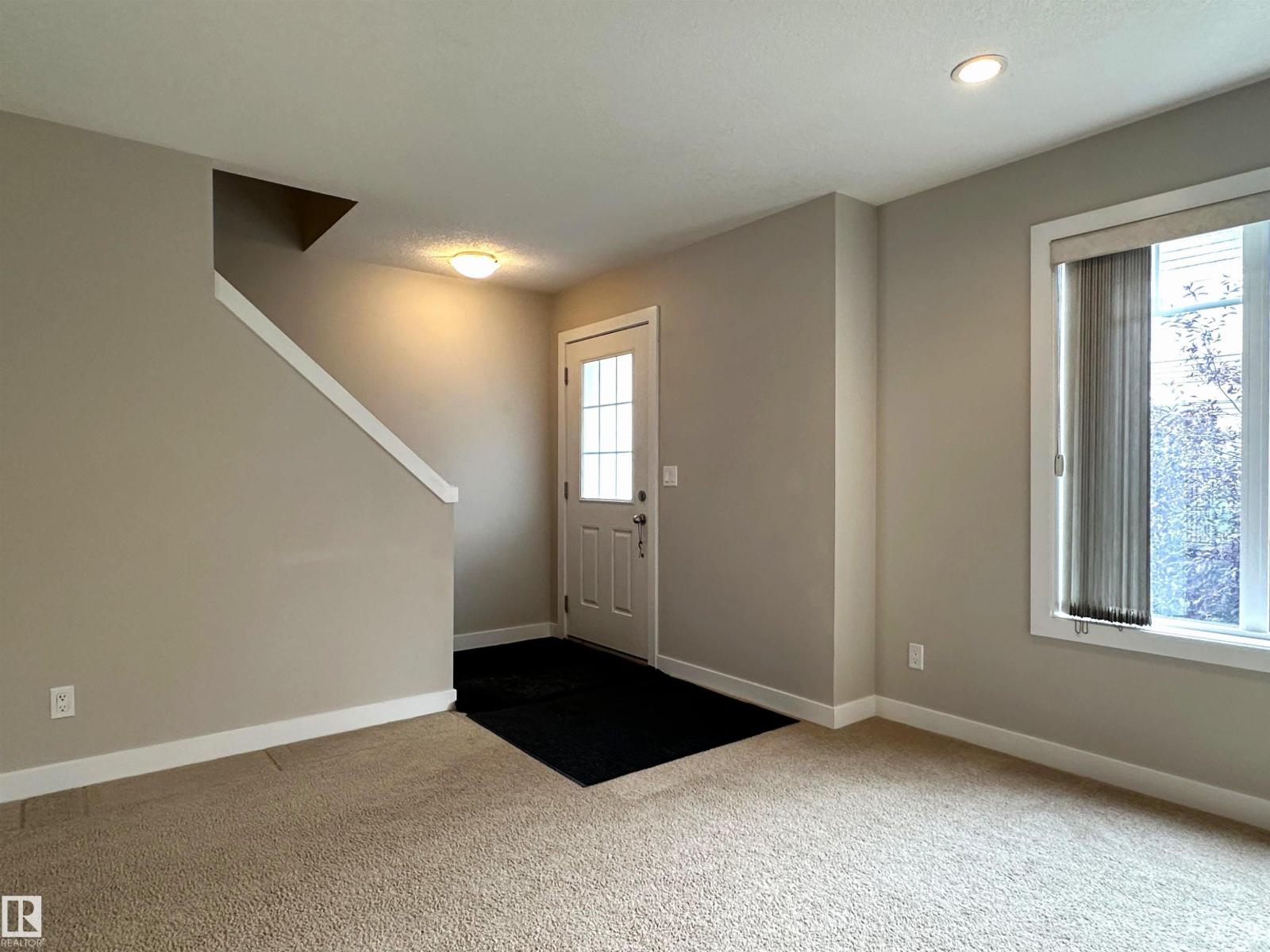 Photo 6 of 47 9535 217 St Nw, Edmonton AB