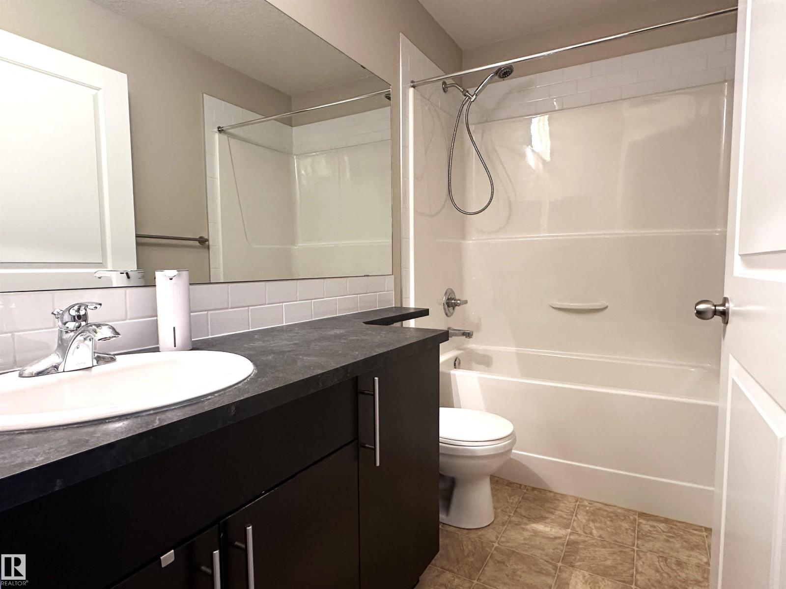 Photo 3 of 47 9535 217 St Nw, Edmonton AB