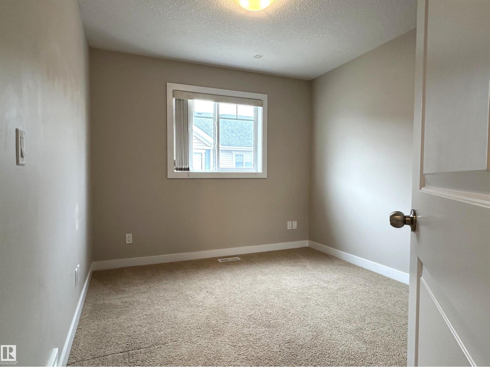 Photo 35 of 47 9535 217 St Nw, Edmonton AB