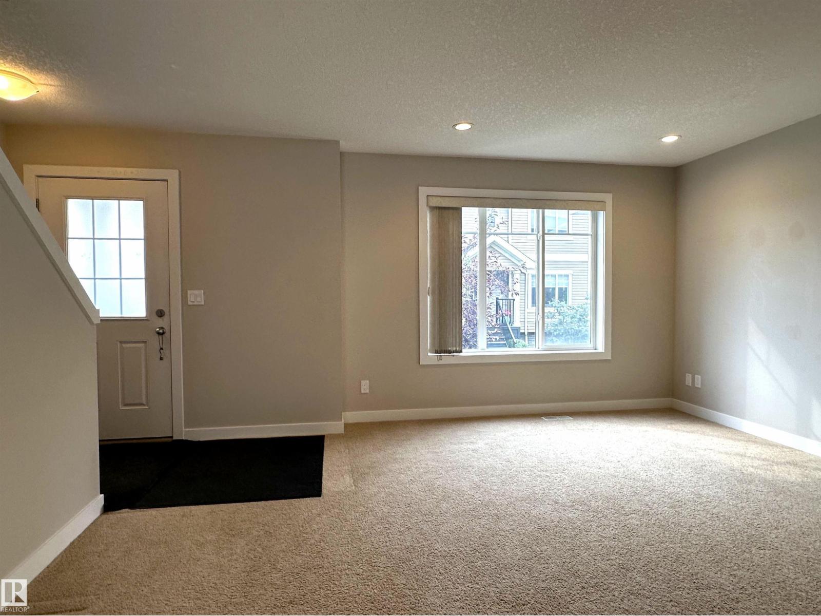 Photo 7 of 47 9535 217 St Nw, Edmonton AB
