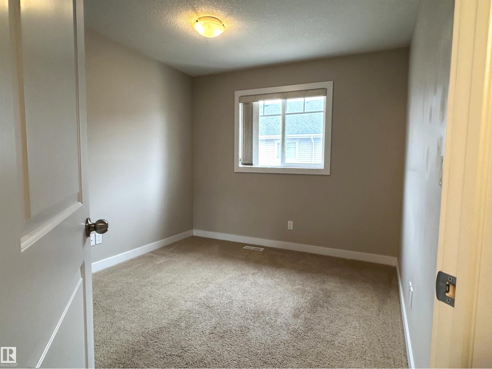 Photo 32 of 47 9535 217 St Nw, Edmonton AB