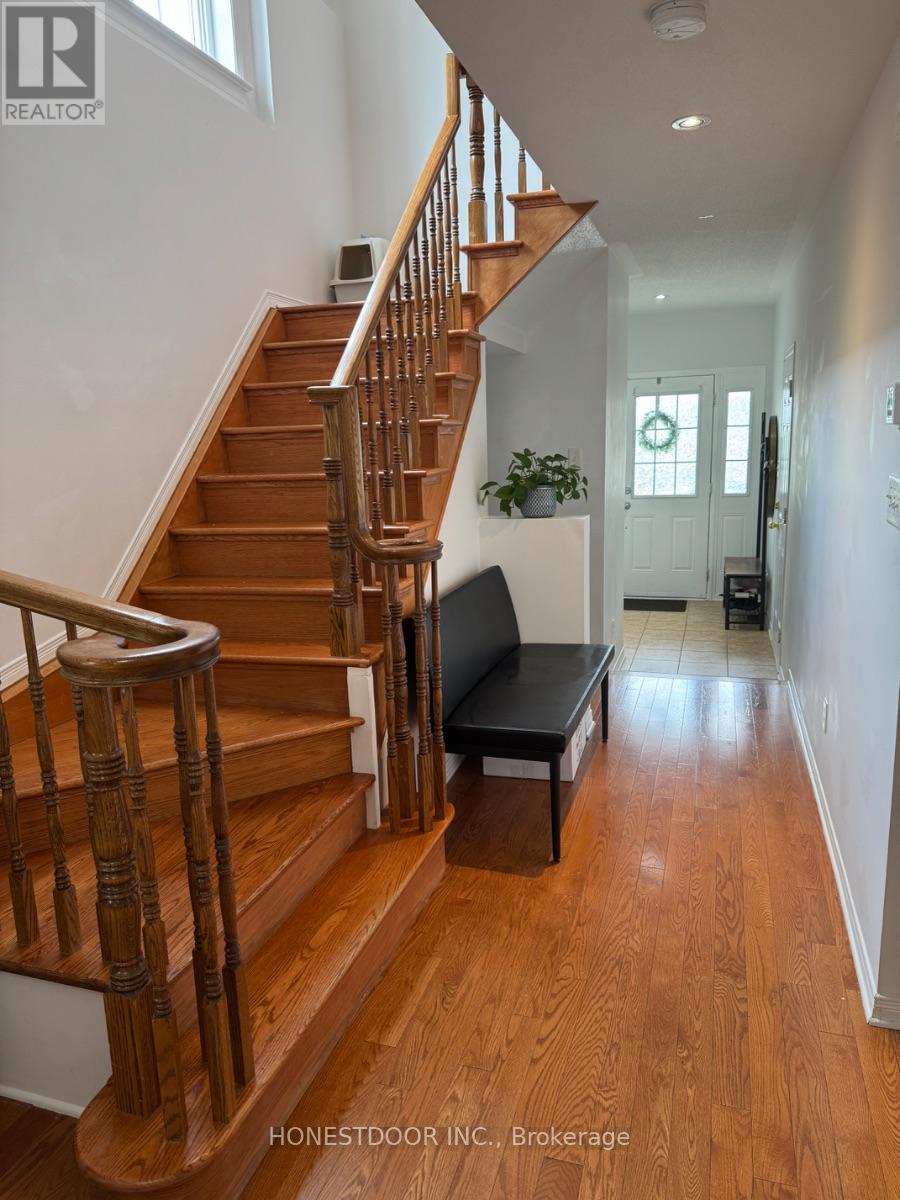 Photo 2 of 374 Wisteria Crescent, Ottawa ON