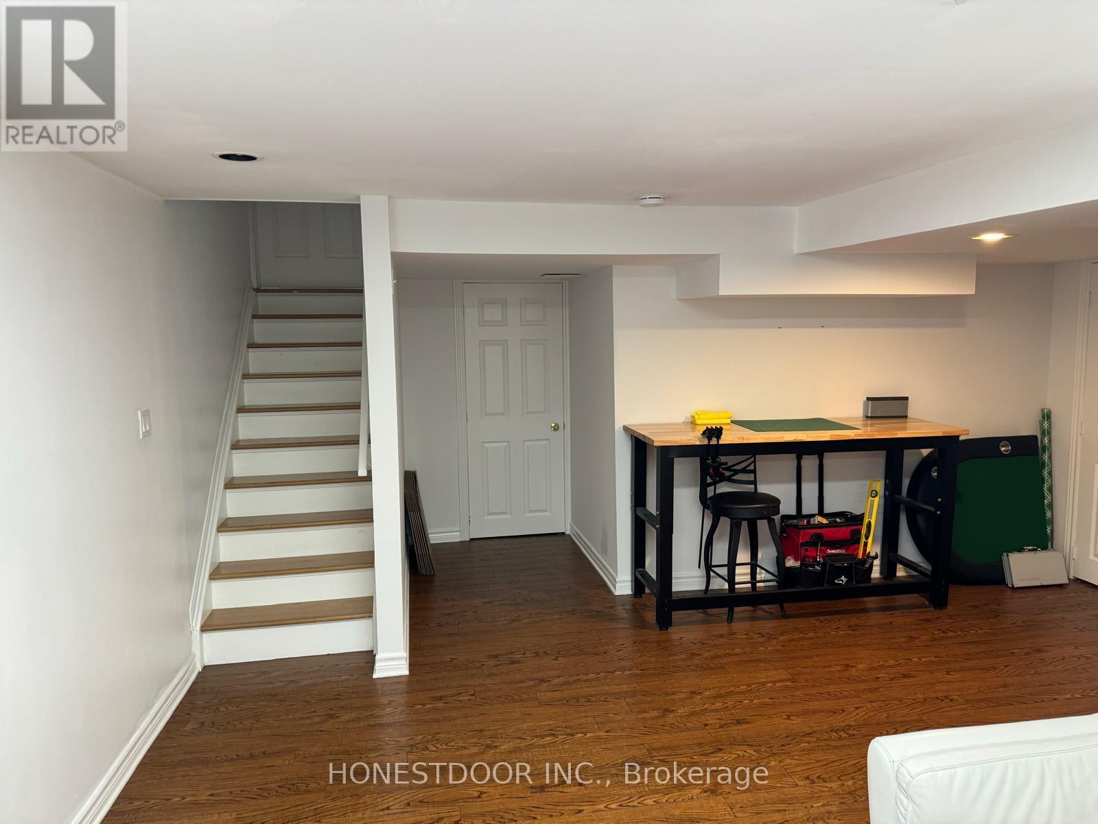 Photo 23 of 374 Wisteria Crescent, Ottawa ON