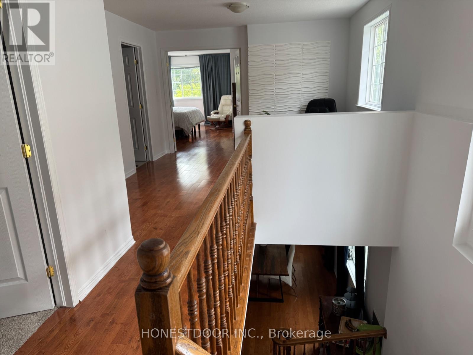 Photo 3 of 374 Wisteria Crescent, Ottawa ON