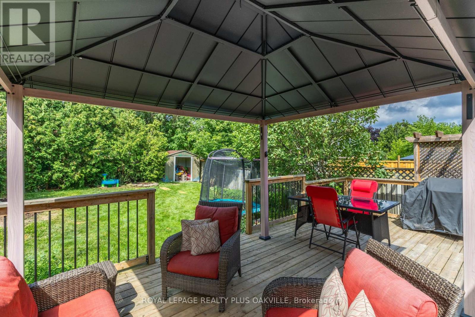 Photo 22 of 158 Bonaventure Drive, Hamilton ON