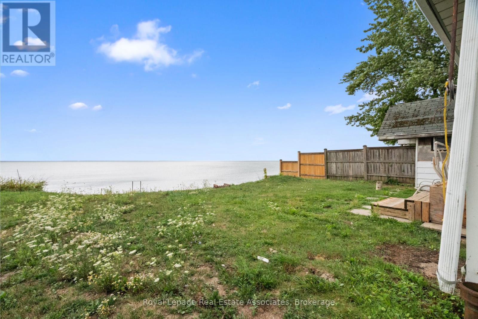 Photo 15 of 2580 Lakeshore Road, Haldimand ON