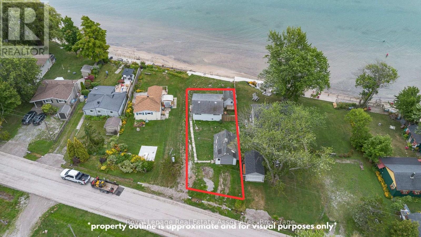 Photo 2 of 2580 Lakeshore Road, Haldimand ON