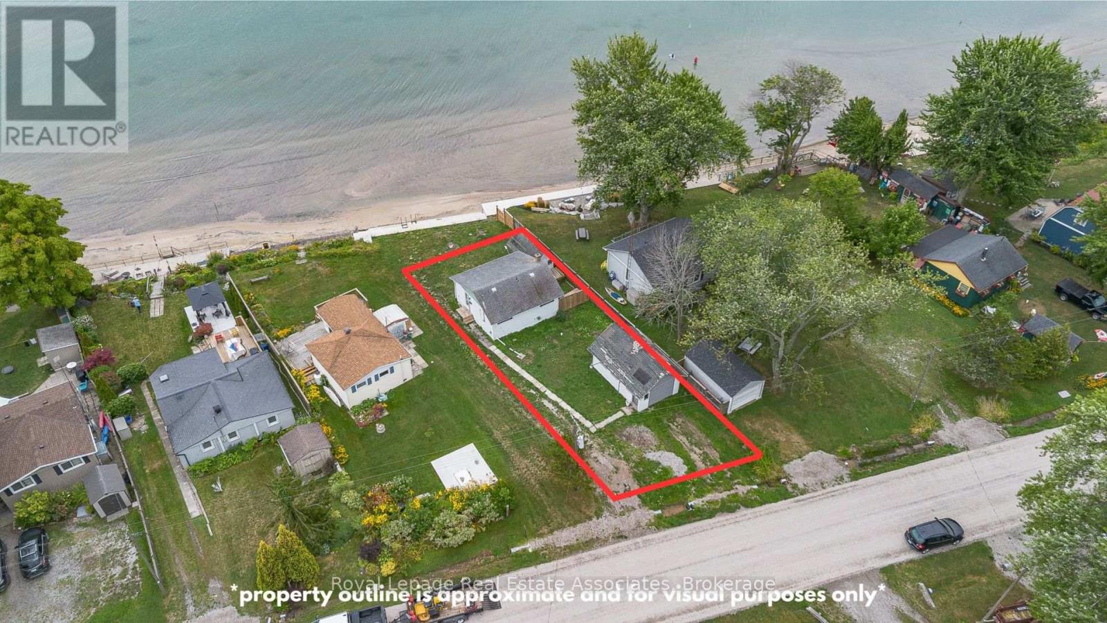 Photo 3 of 2580 Lakeshore Road, Haldimand ON