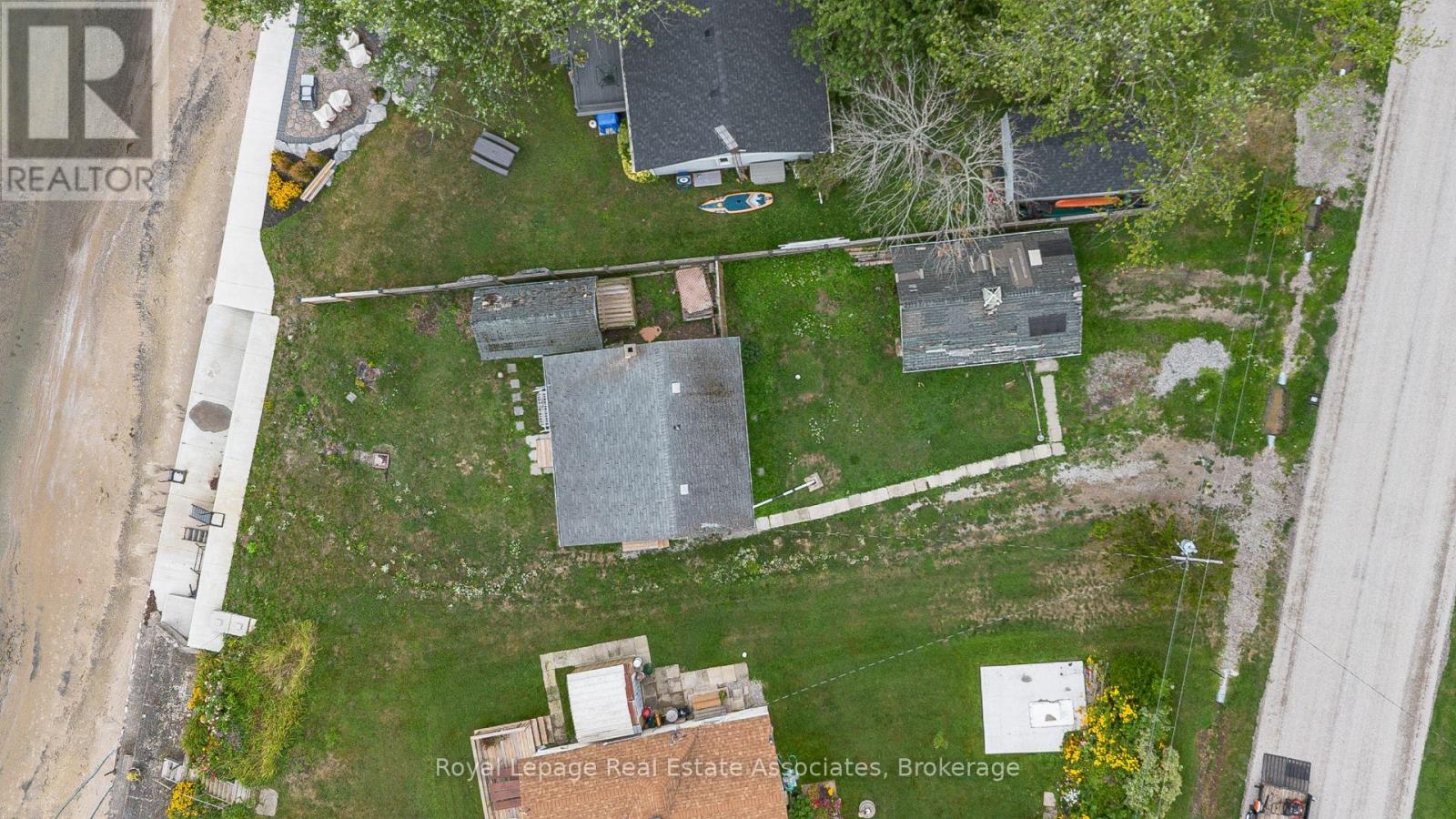 Photo 8 of 2580 Lakeshore Road, Haldimand ON
