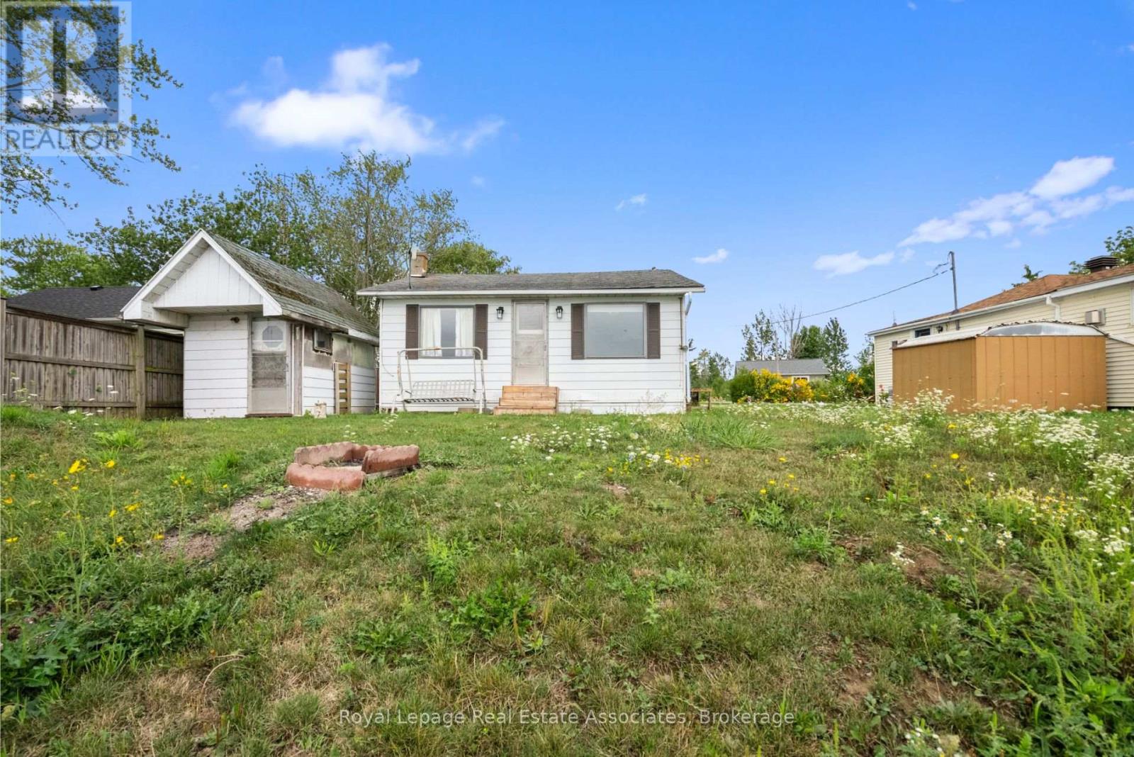 Photo 9 of 2580 Lakeshore Road, Haldimand ON