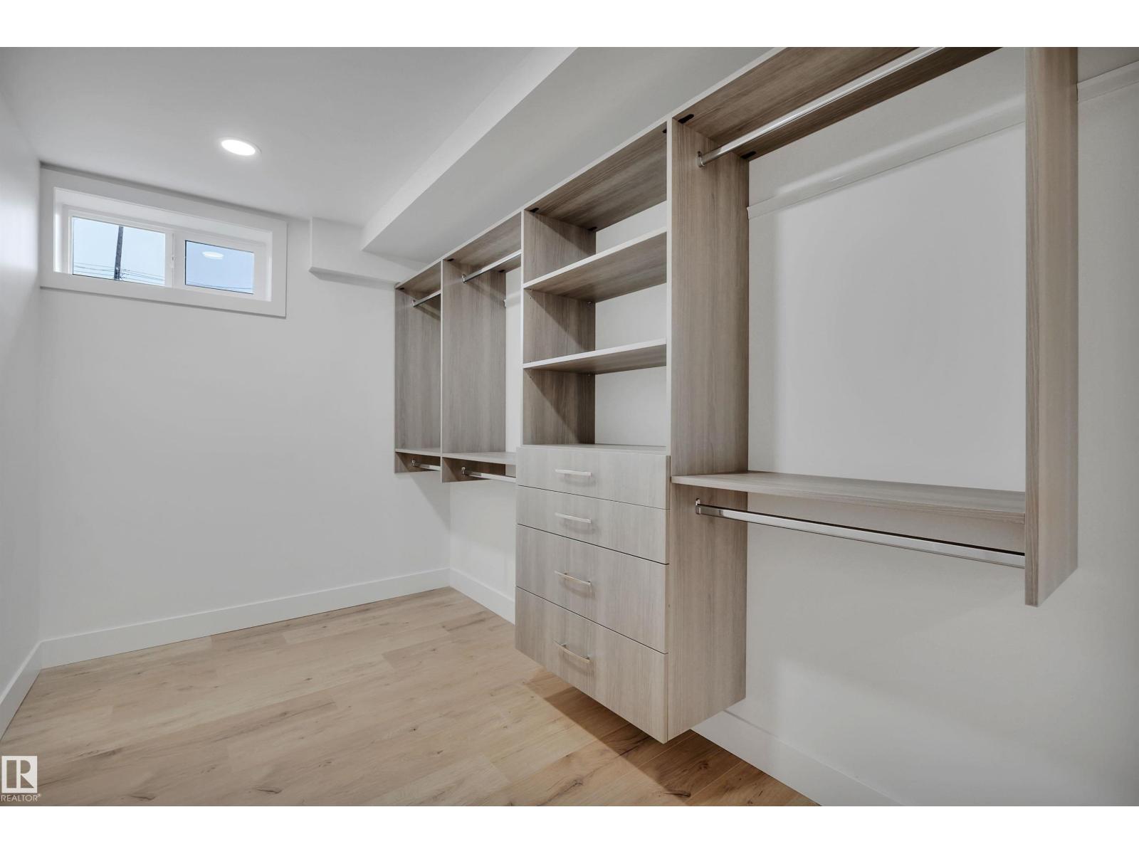 Photo 36 of 13515 67 St Nw, Edmonton AB