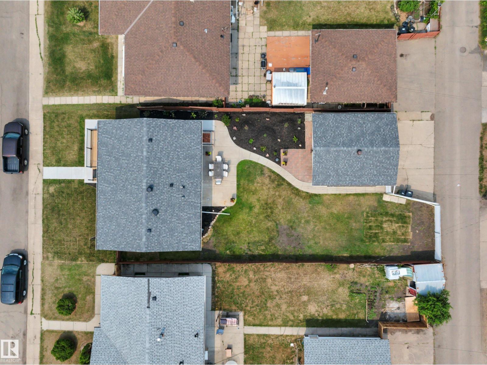 Photo 57 of 13515 67 St Nw, Edmonton AB