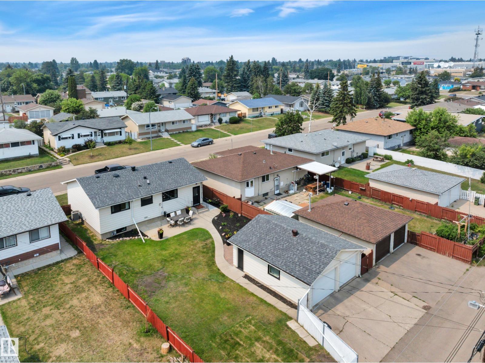 Photo 56 of 13515 67 St Nw, Edmonton AB