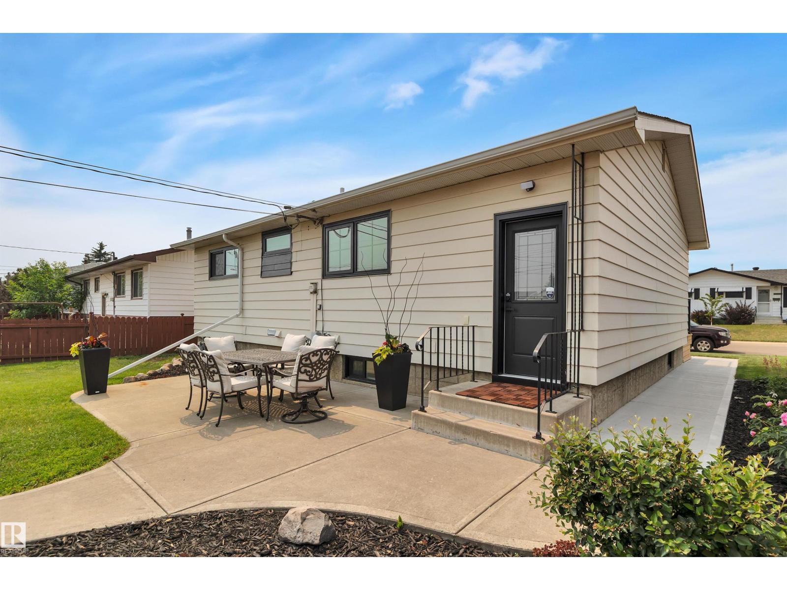 Photo 41 of 13515 67 St Nw, Edmonton AB