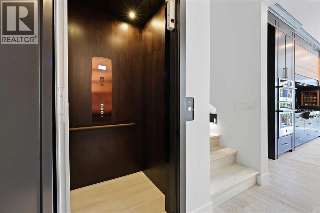 Photo 14 of 435 18 A Street Nw, Calgary AB