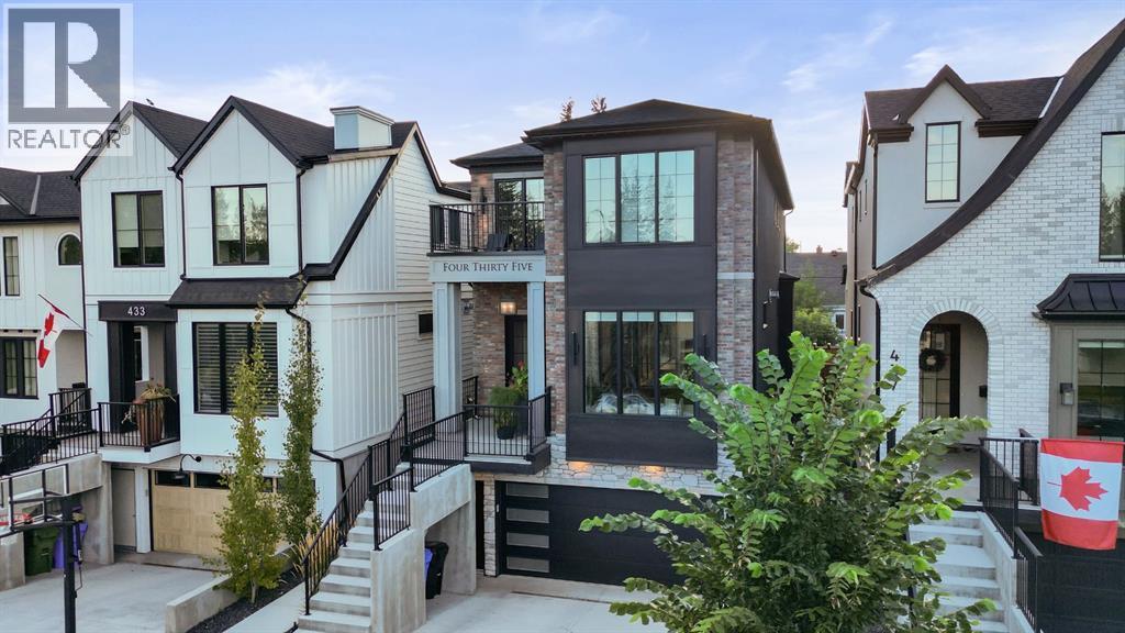 Photo 2 of 435 18 A Street Nw, Calgary AB