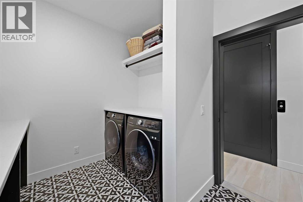 Photo 40 of 435 18 A Street Nw, Calgary AB