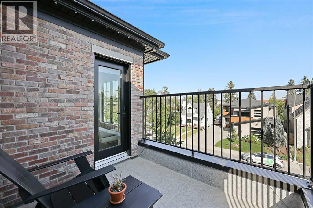 Photo 29 of 435 18 A Street Nw, Calgary AB