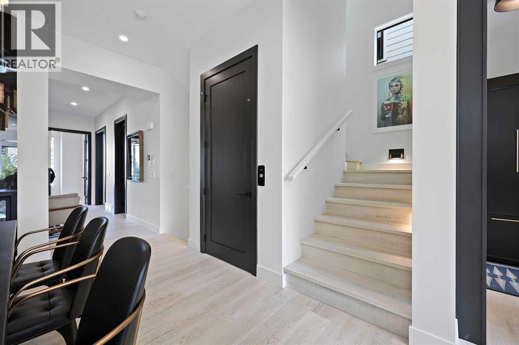 Photo 26 of 435 18 A Street Nw, Calgary AB