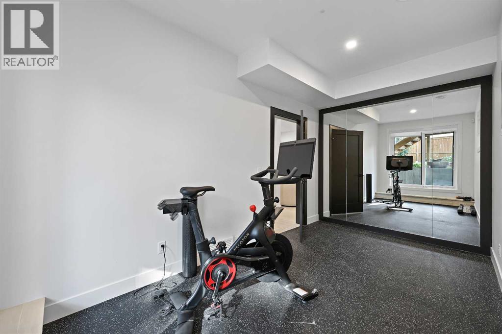 Photo 45 of 435 18 A Street Nw, Calgary AB
