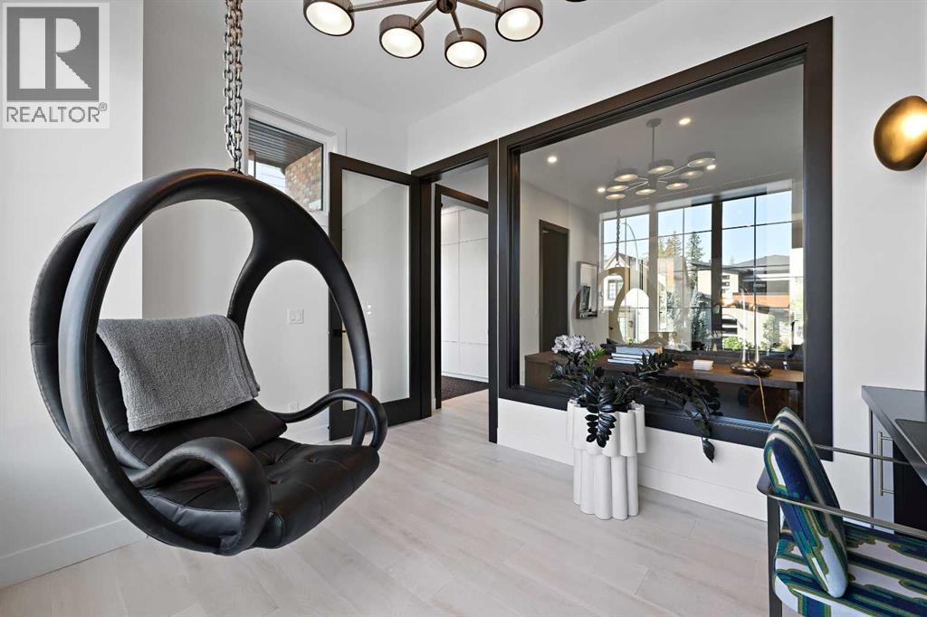 Photo 8 of 435 18 A Street Nw, Calgary AB