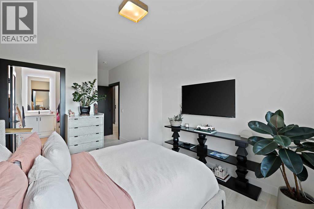 Photo 37 of 435 18 A Street Nw, Calgary AB
