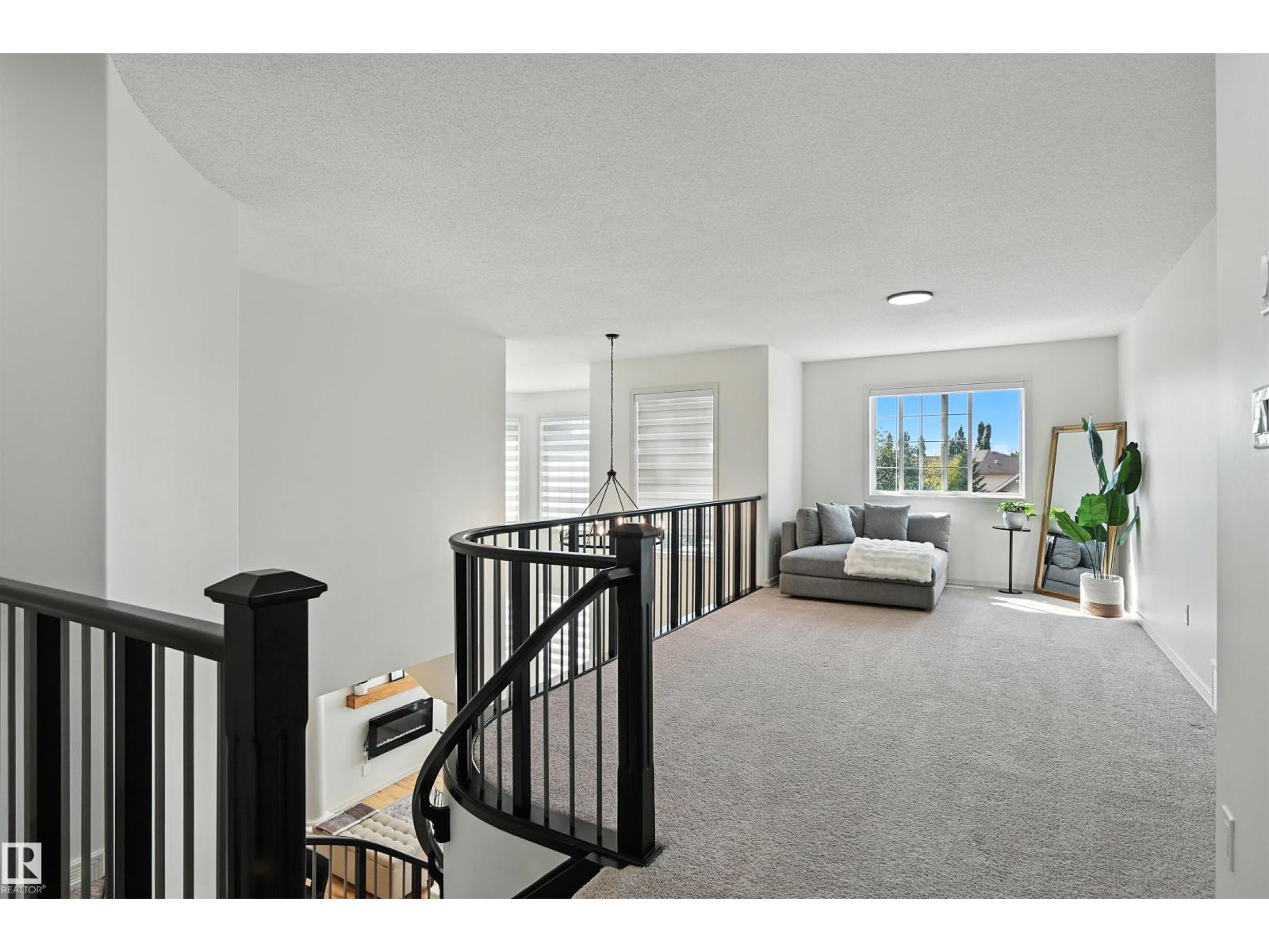 Photo 20 of 2915 Tredger Green Gr Nw, Edmonton AB