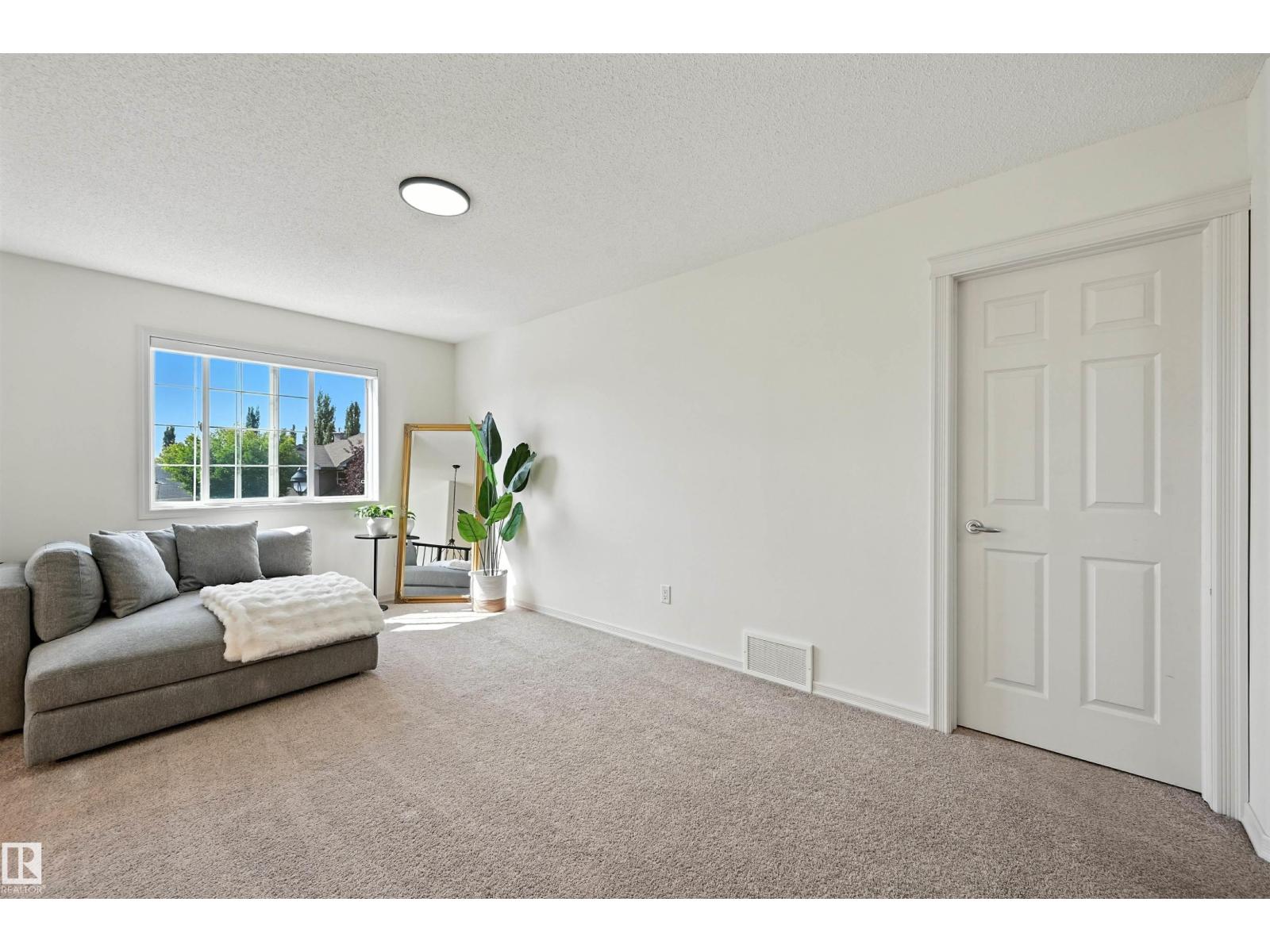 Photo 22 of 2915 Tredger Green Gr Nw, Edmonton AB