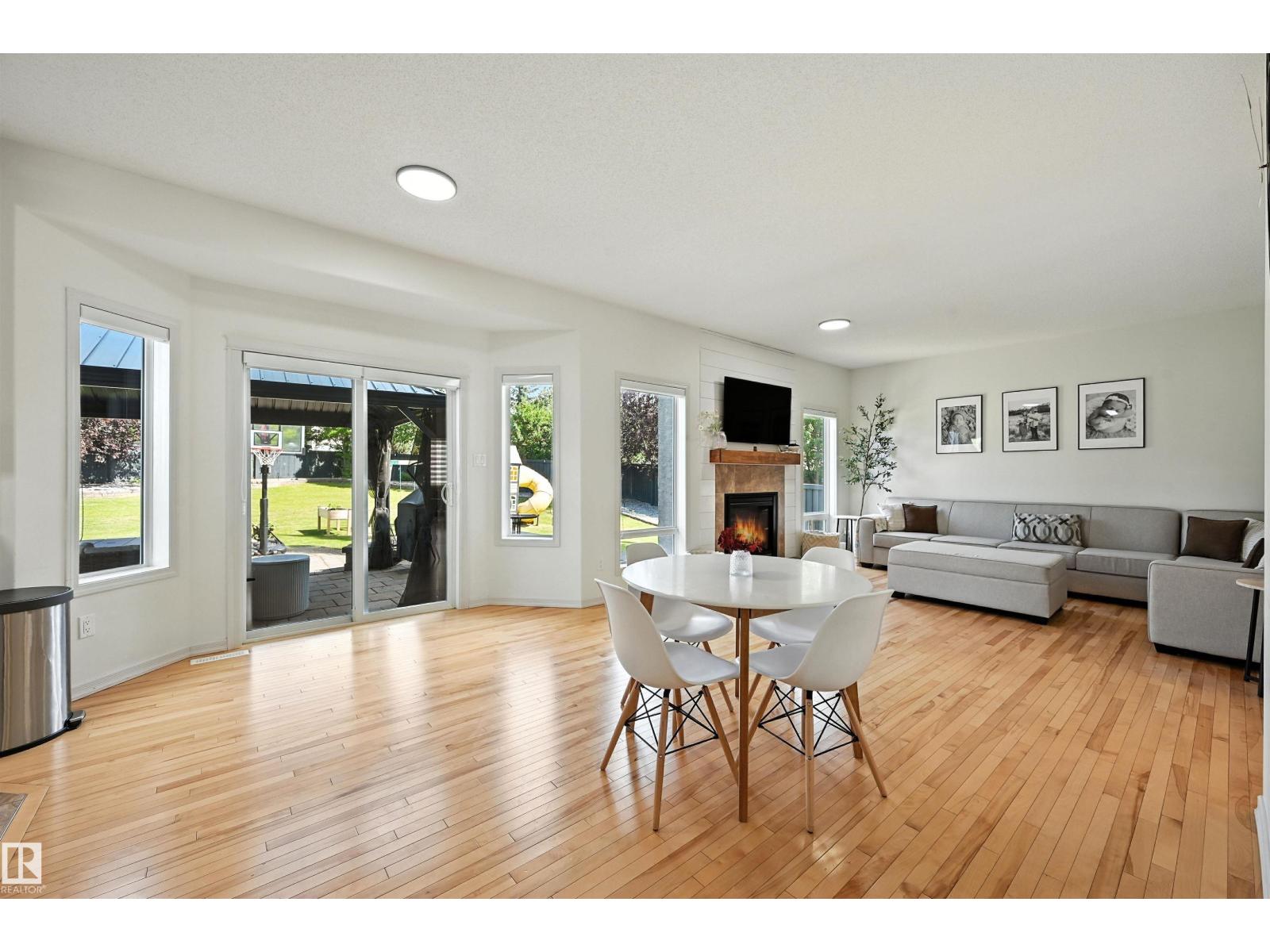 Photo 11 of 2915 Tredger Green Gr Nw, Edmonton AB