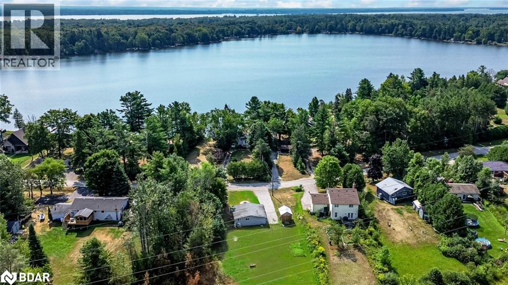 Photo 2 of 3304 Lake St George Blvd, Severn ON