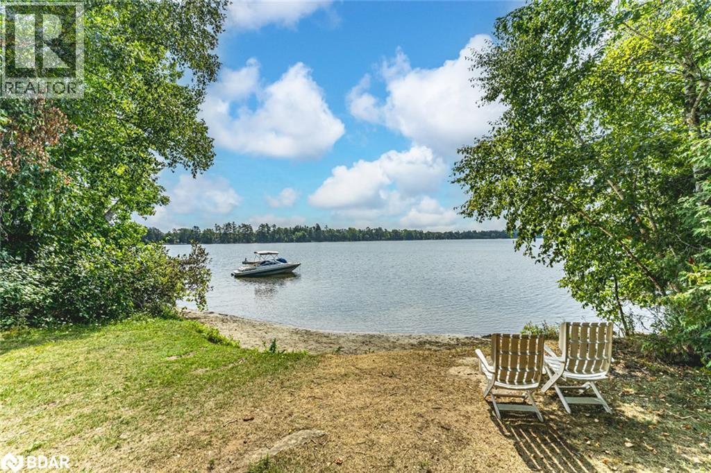 Photo 3 of 3304 Lake St George Blvd, Severn ON