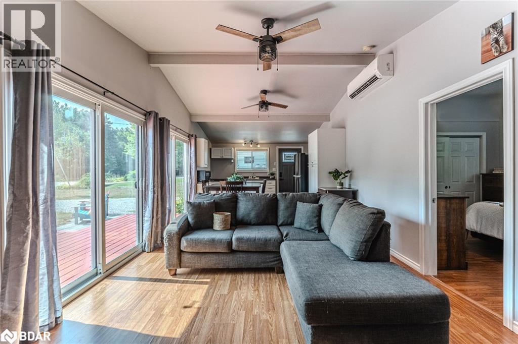 Photo 4 of 3304 Lake St George Blvd, Severn ON
