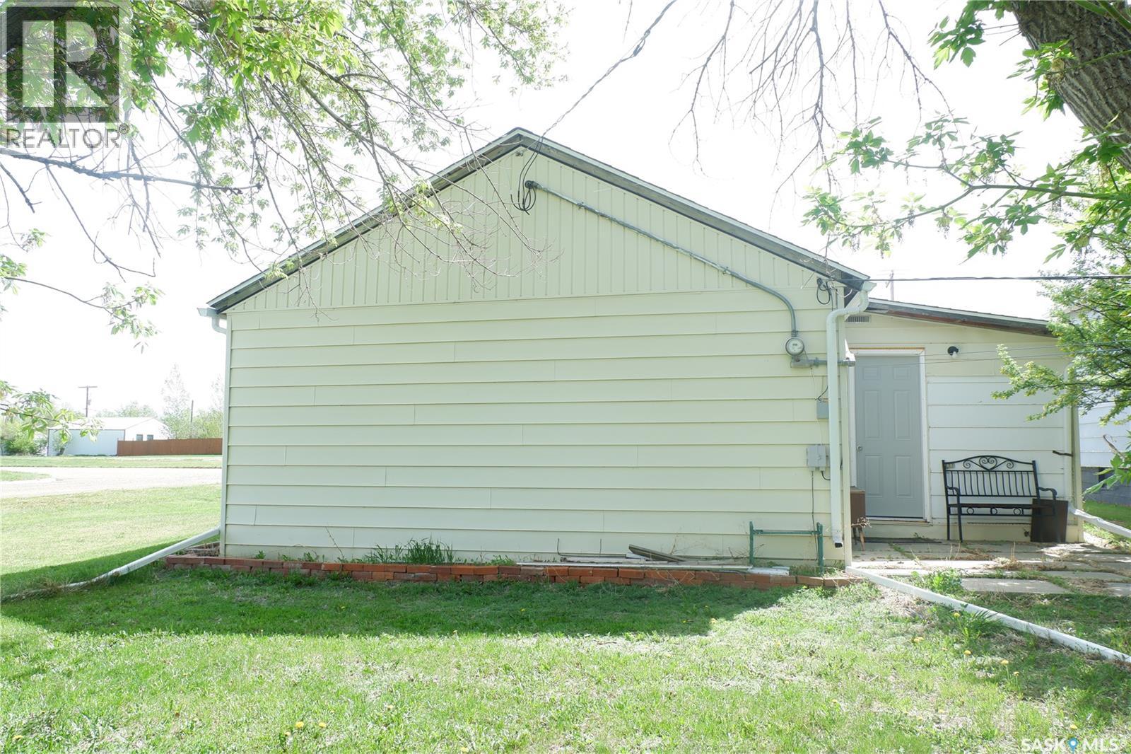 11 B AVENUE - 24