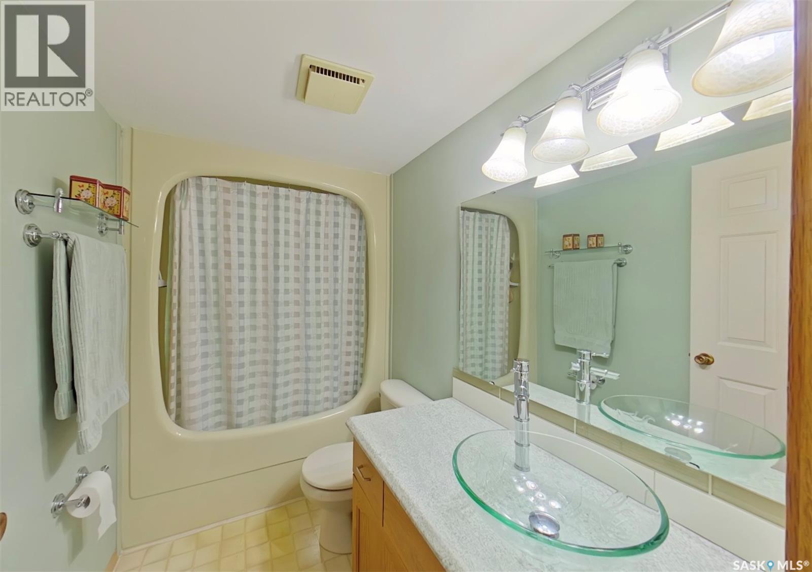 Photo 11 of 204 2275 Mcintyre Street, Regina SK
