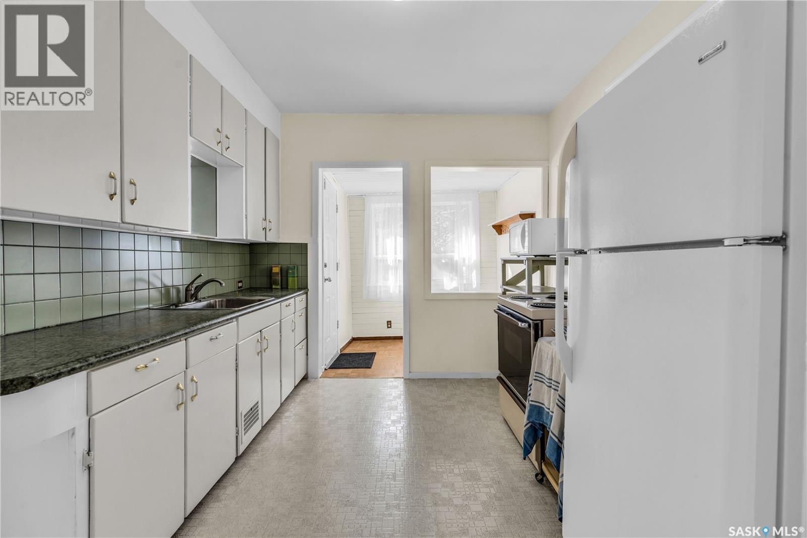 Photo 18 of 2272 Montague Street, Regina SK