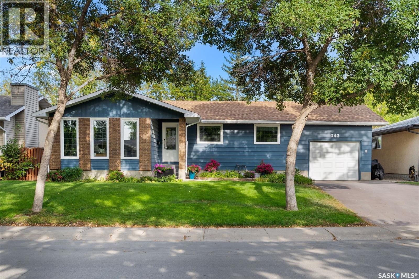 Photo 2 of 343 Fairview Road, Regina SK