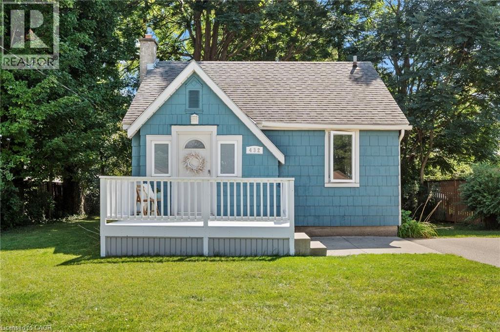 Photo 2 of 432 West Street, Simcoe ON