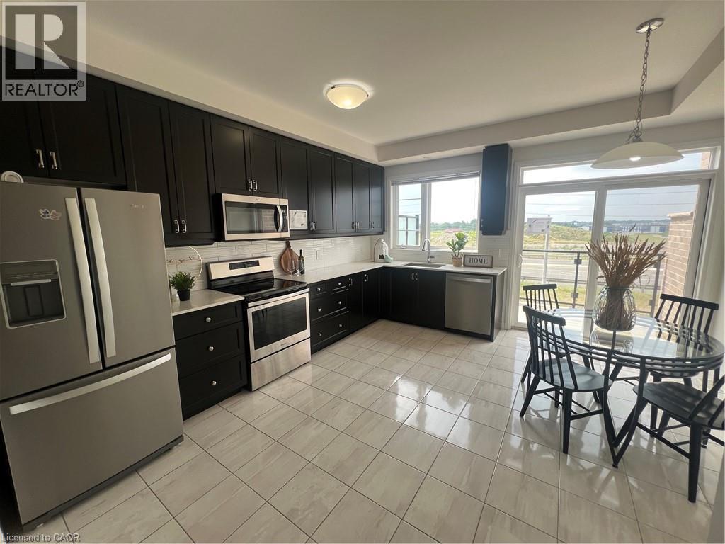 Photo 14 of 30 Times Square Boulevard Unit 197, Stoney Creek ON